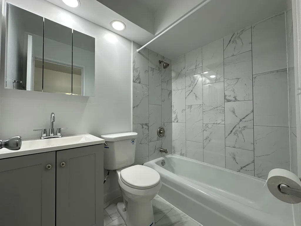 1515 W Morse, , 60626 60626-unit#305-Chicago-IL