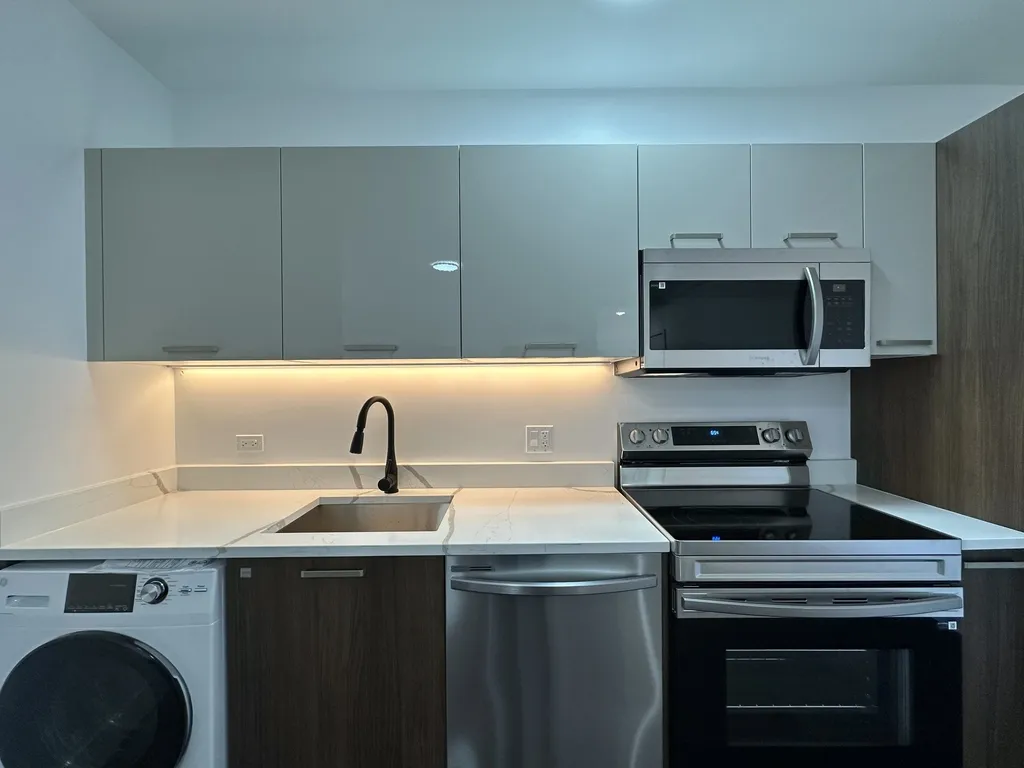 1553 W Hollywood, , 60660 60660-unit#311-Chicago-IL