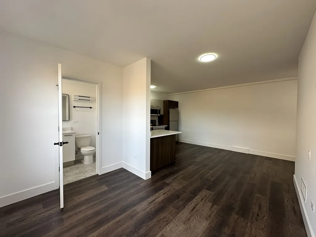1553 W Hollywood, , 60660 60660-unit#311-Chicago-IL