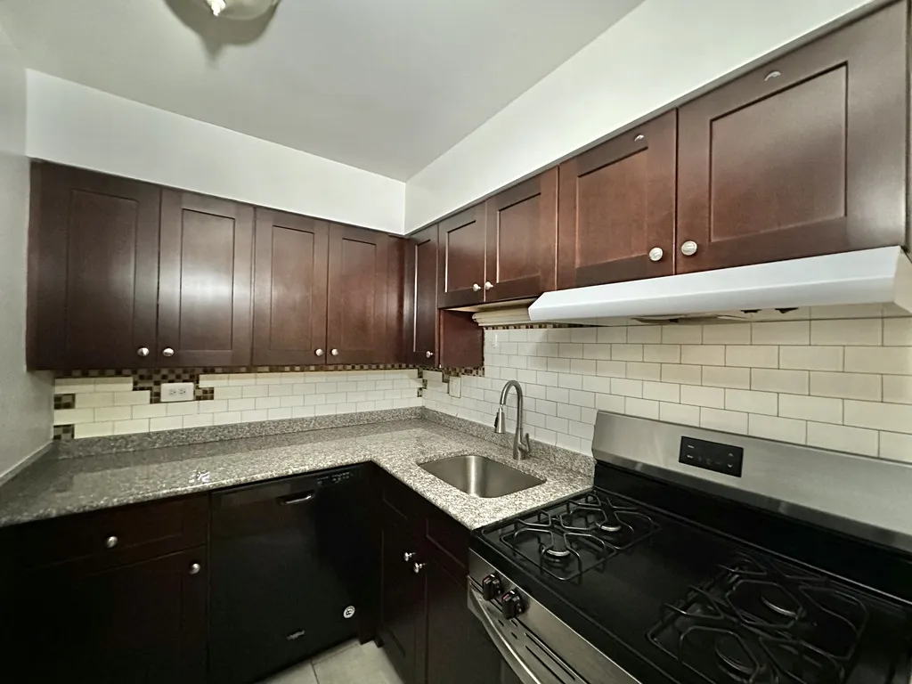 3710 N Pine Grove, , 60613 60613-unit#408-Chicago-IL