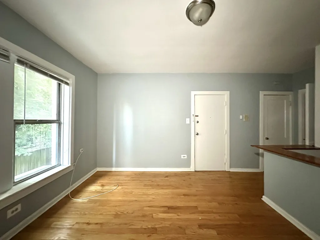 5662 N Ridge, , 60660 60660-unit#C2-Chicago-IL