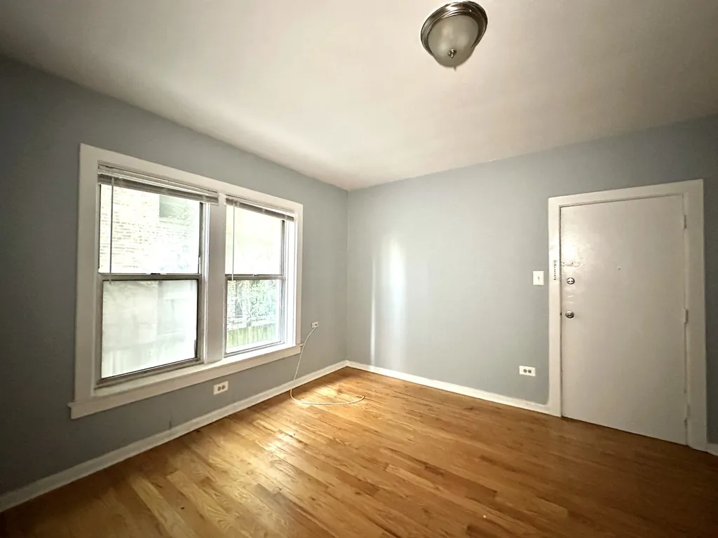 5662 N Ridge, , 60660 60660-unit#C2-Chicago-IL