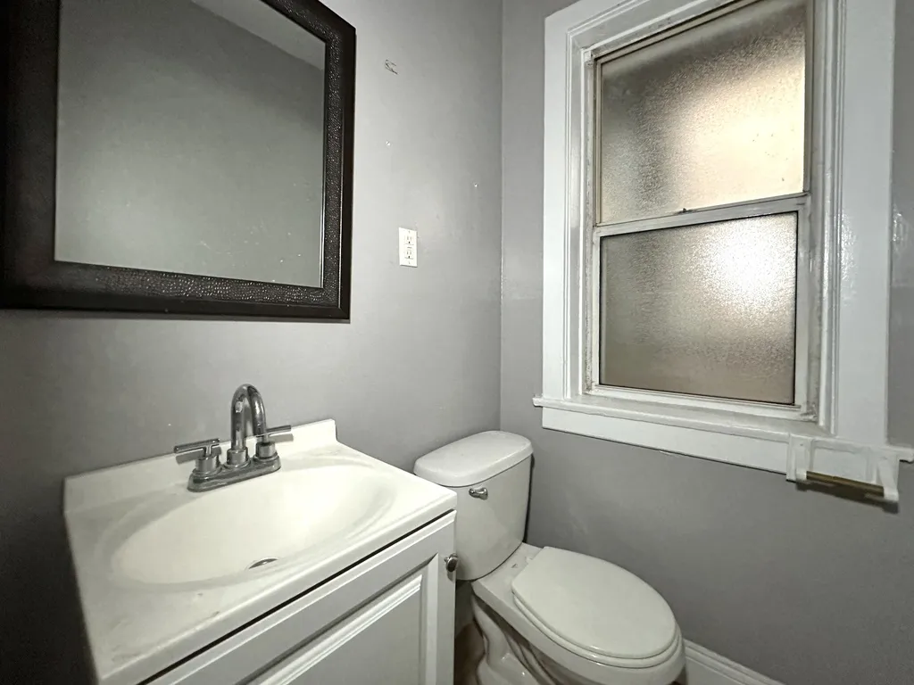 5662 N Ridge, , 60660 60660-unit#C2-Chicago-IL