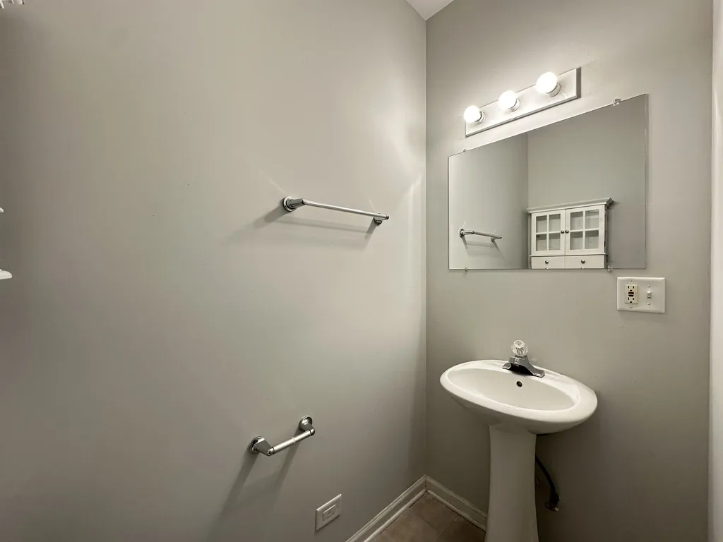 1202 W Grand, ,  60642 60642-unit#4-Chicago-IL