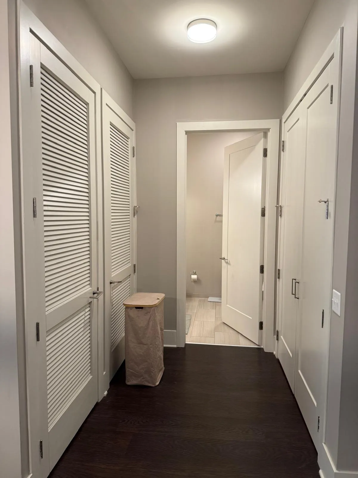 2050 N Clark St   60614 60614-Chicago-IL