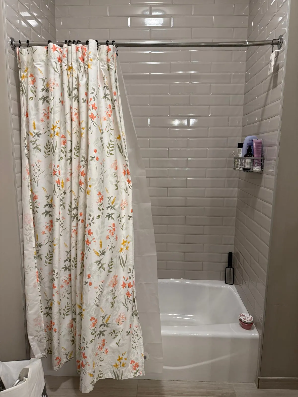 2050 N Clark St   60614 60614-Chicago-IL