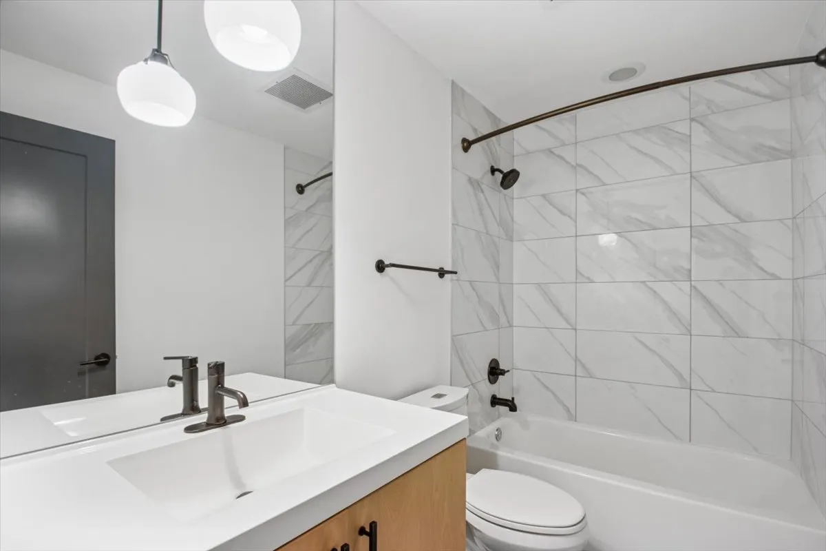 1242 W Huron St   60642 60642-unit#3-Chicago-IL