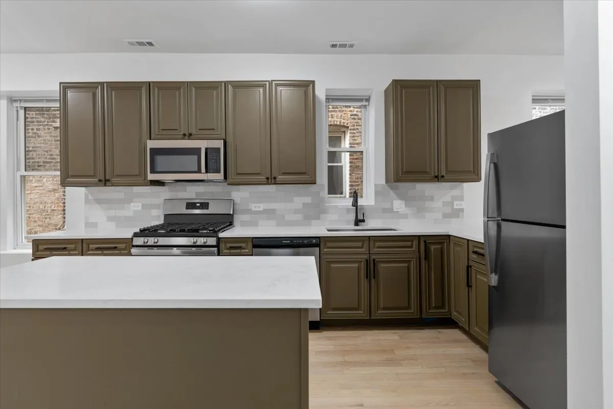 2649 W Thomas St   60622 60622-unit#2F-Chicago-IL