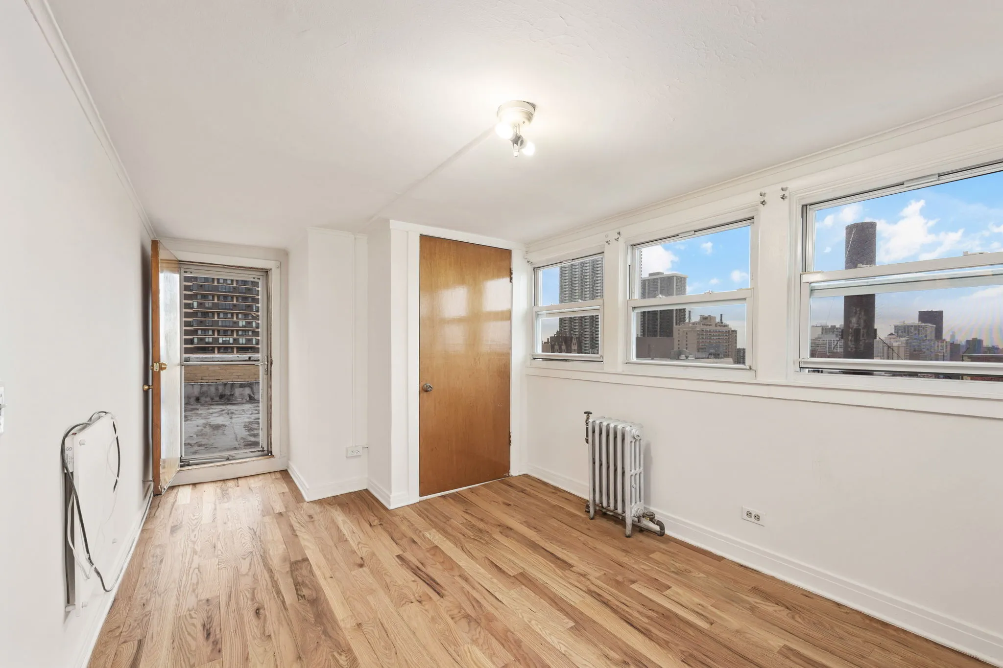 1055 W GRANVLE AVE 60660-The Granville-unit#1-S-Chicago-IL