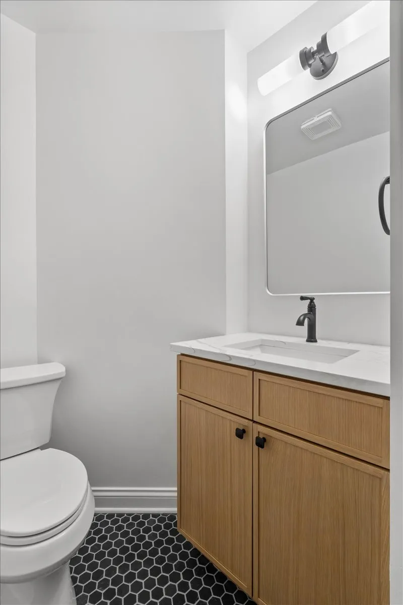 2649 W Thomas St   60622 60622-unit#2F-Chicago-IL