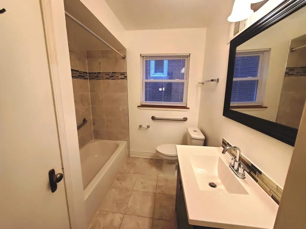 South Chappel Avenue 60649-Jackson Park Su Casa-Chicago-IL