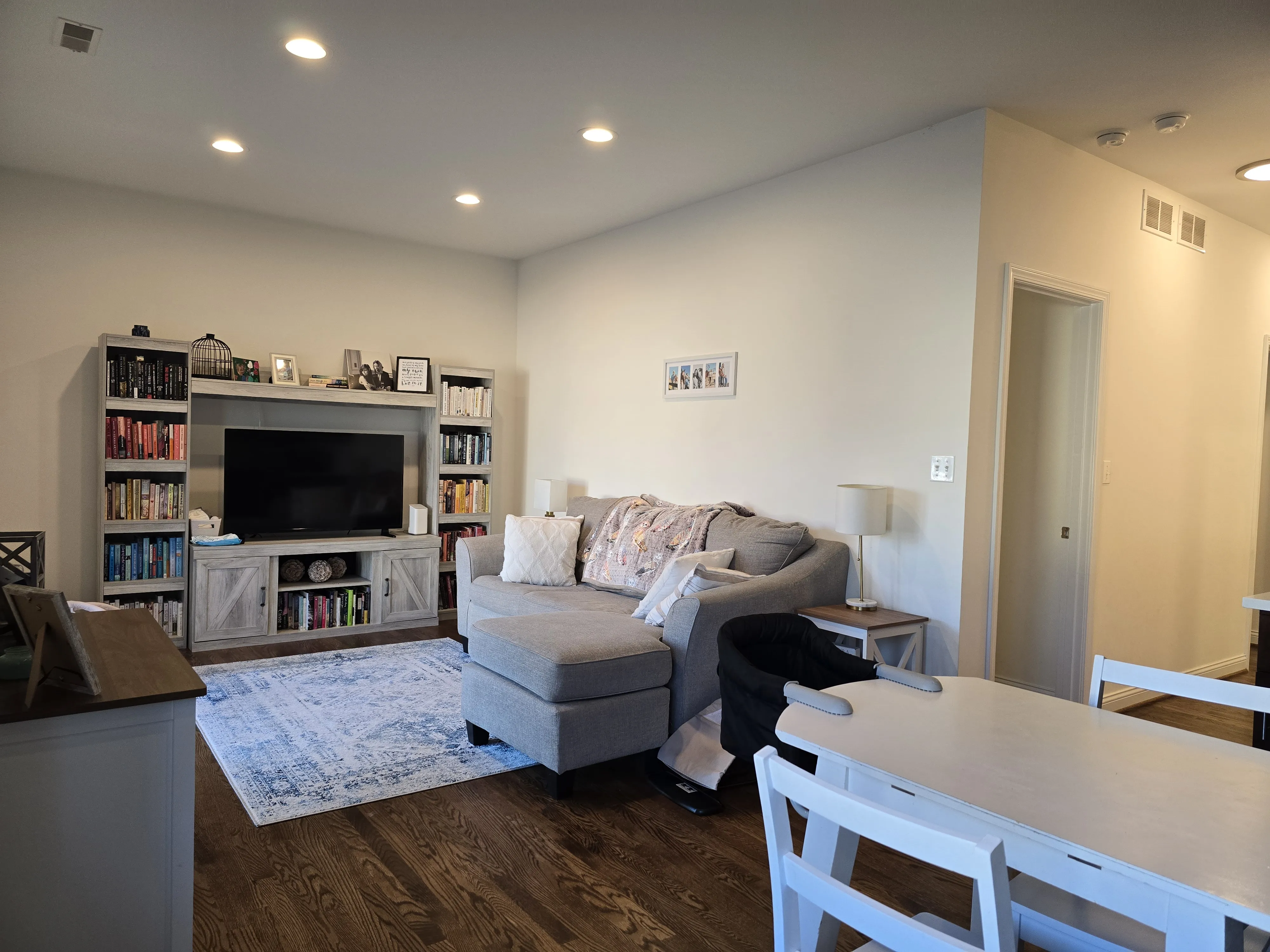 723 W 34th St   60616 60616-unit#2E-Chicago-IL