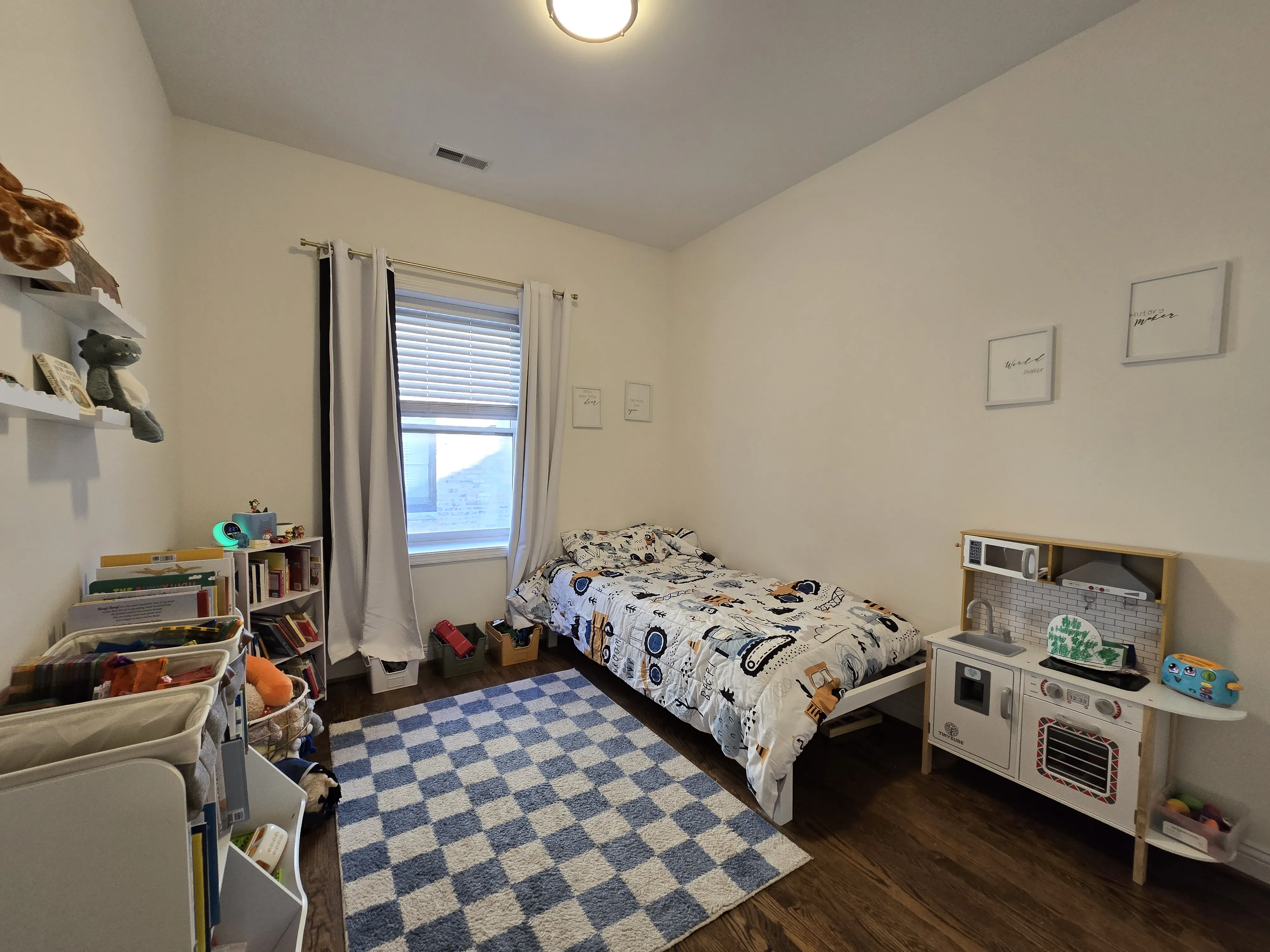 723 W 34th St   60616 60616-unit#2E-Chicago-IL