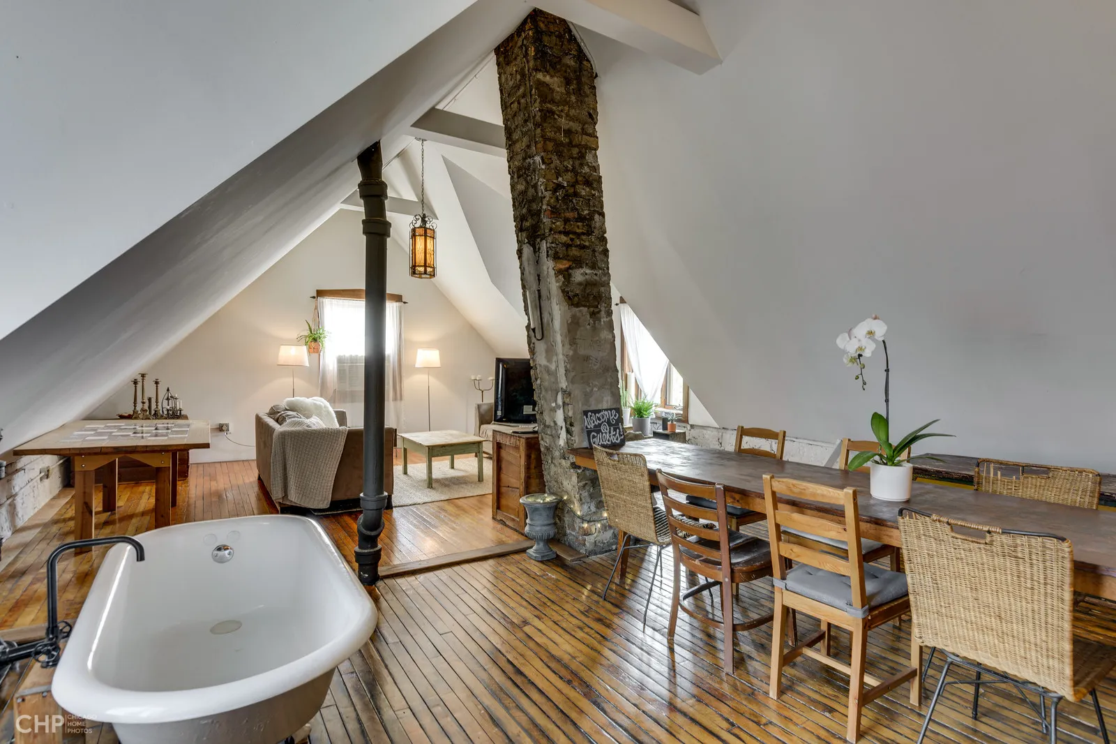 2048 W Charleston St   60647 60647-Chicago-IL