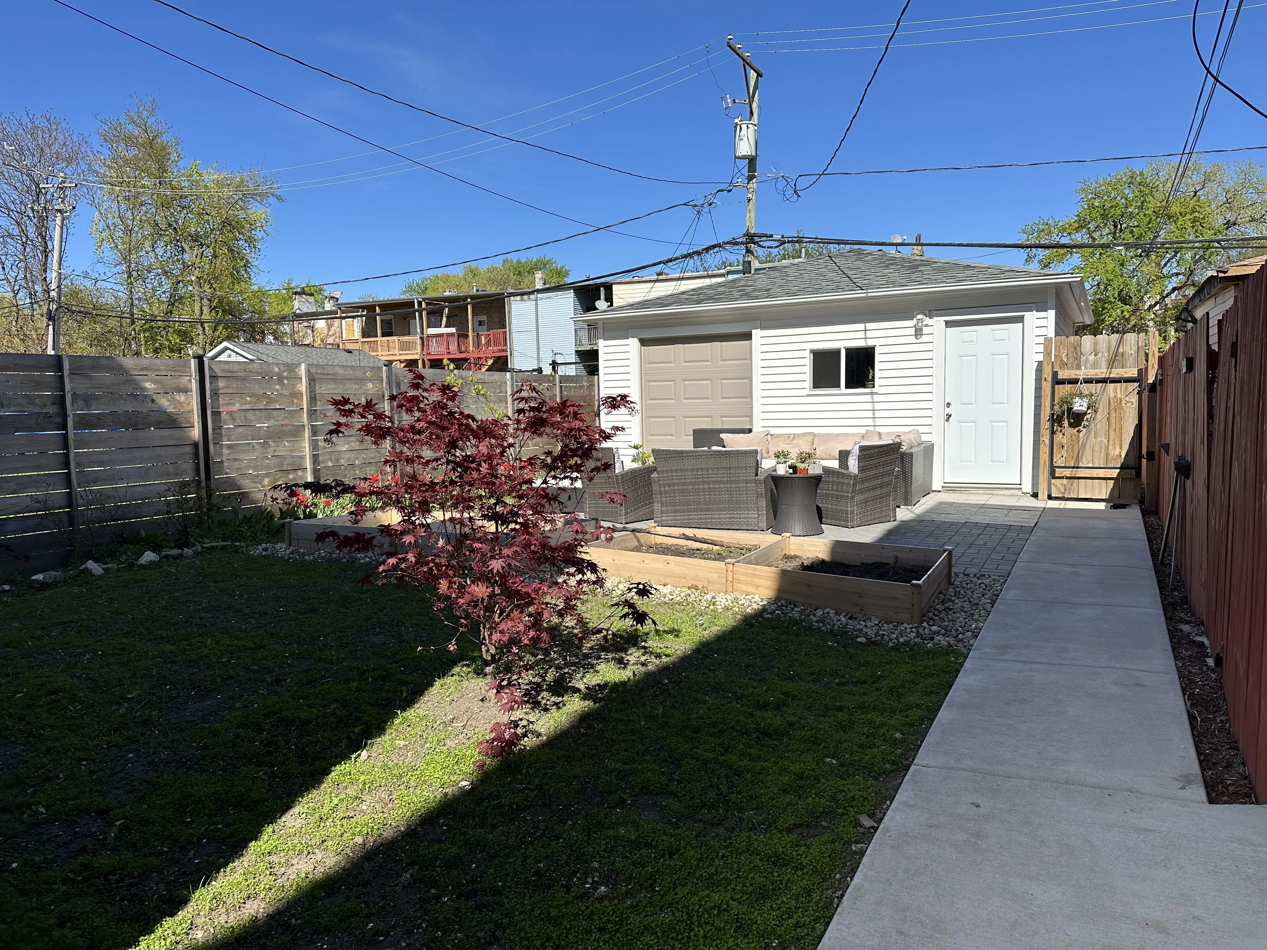 639 N Lawndale Ave   60624 60624-Chicago-IL