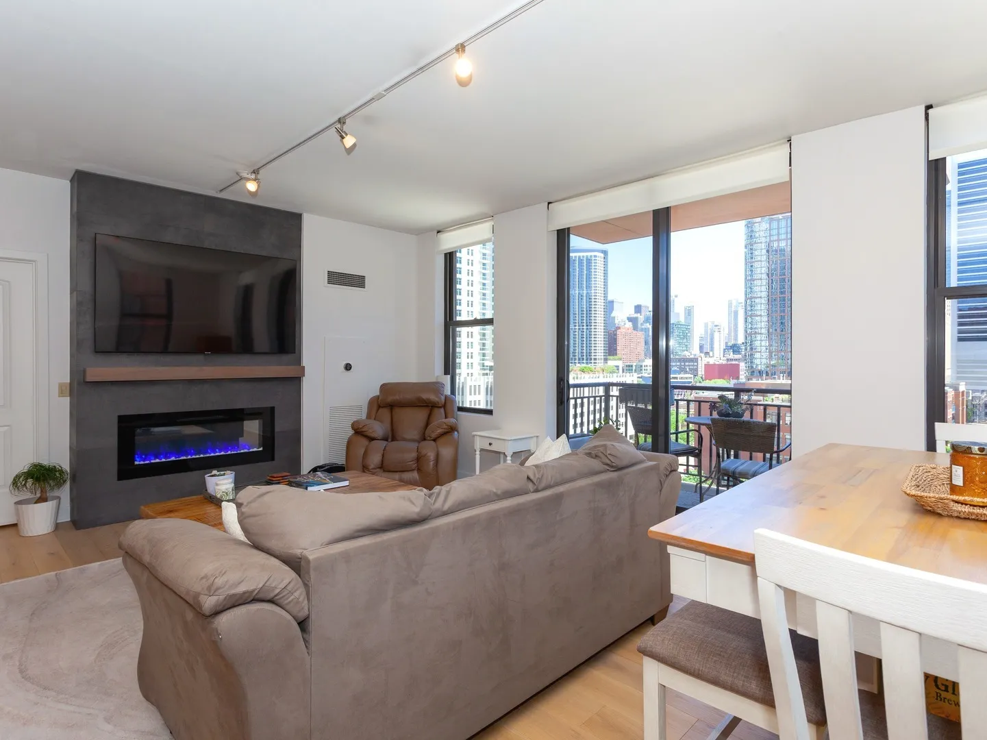 330 N Jefferson St   60661 60661-unit#1601-Chicago-IL