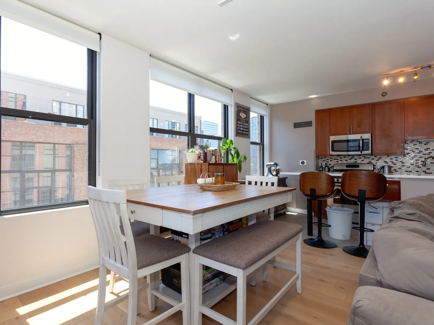 330 N Jefferson St   60661 60661-unit#1601-Chicago-IL