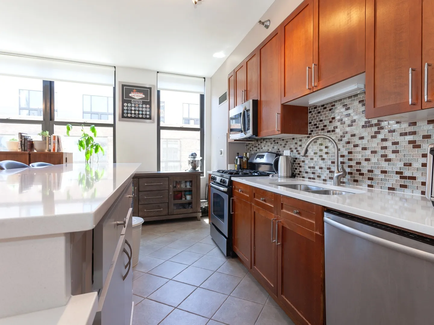 330 N Jefferson St   60661 60661-unit#1601-Chicago-IL