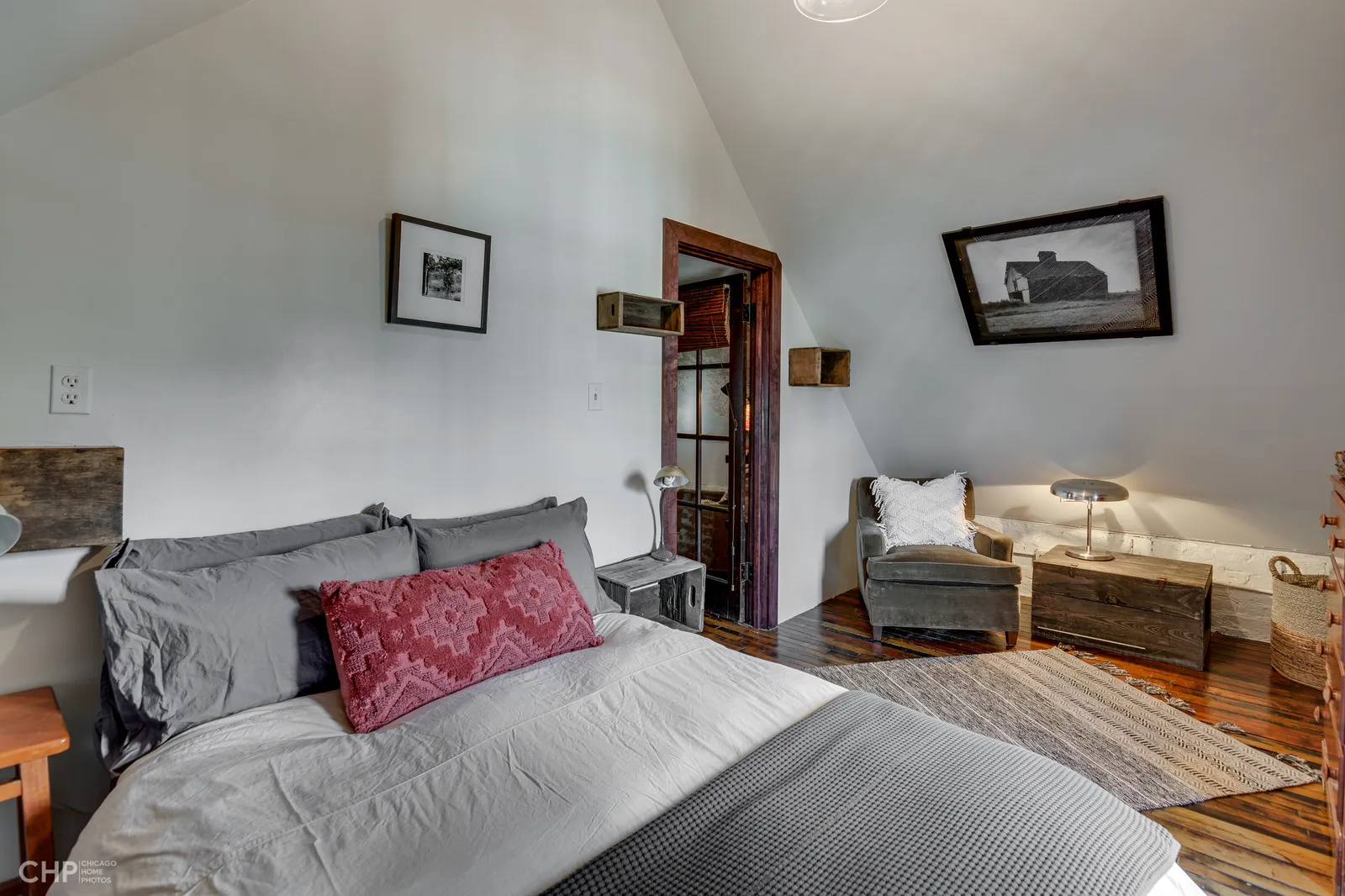 2048 W Charleston St   60647 60647-Chicago-IL