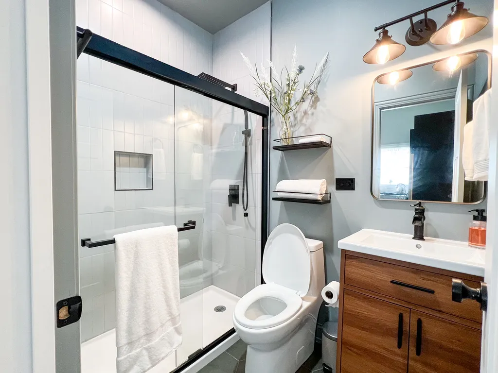 1728 N Wood St   60622 60622-unit#1R-Chicago-IL