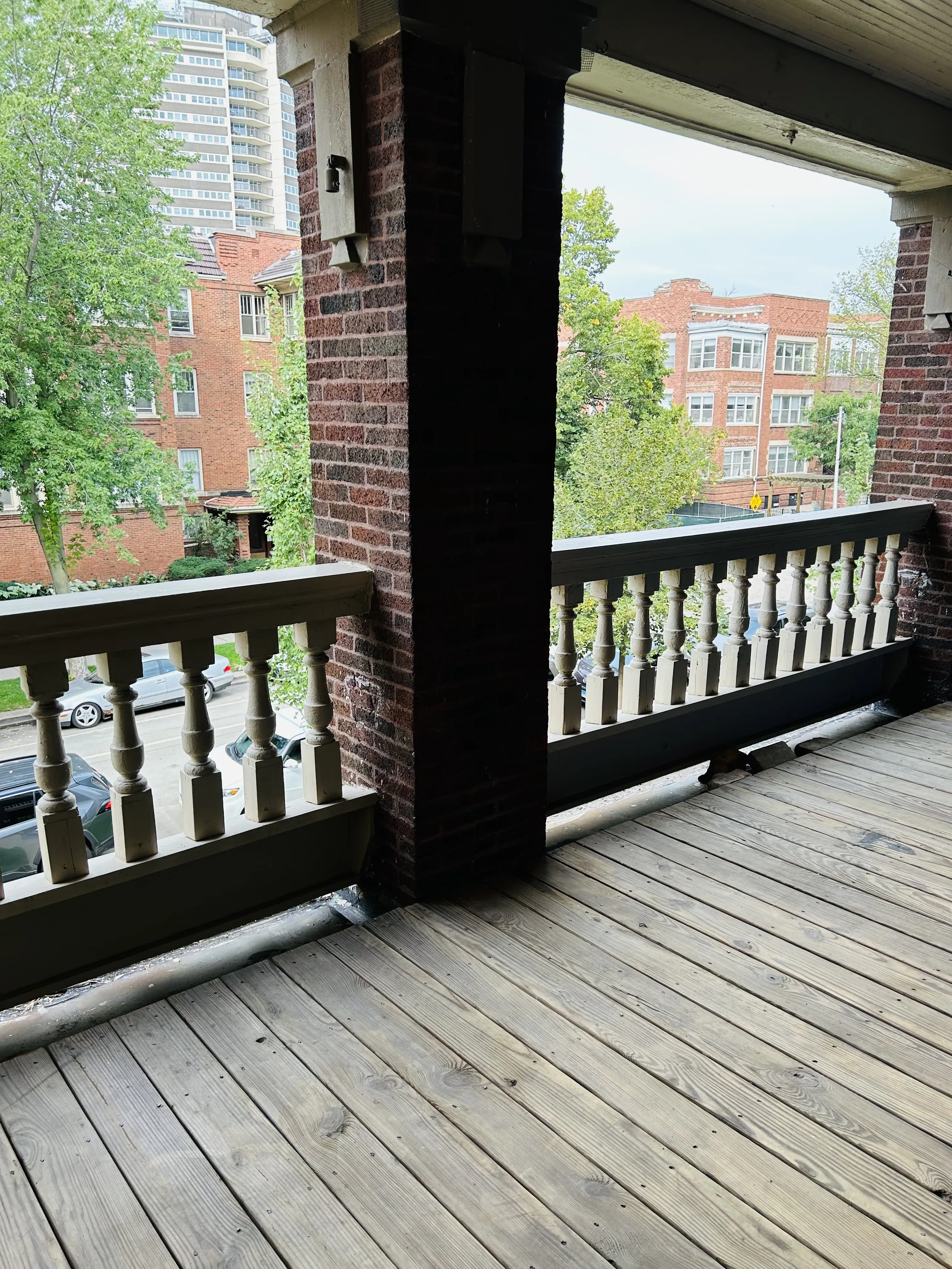 5753 N Winthrop Ave   60660 60660-5751-53 N Winthrop Ave-Chicago-IL