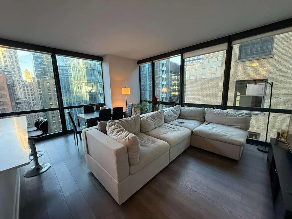 73 E Lake St 60601 60601-Chicago-IL