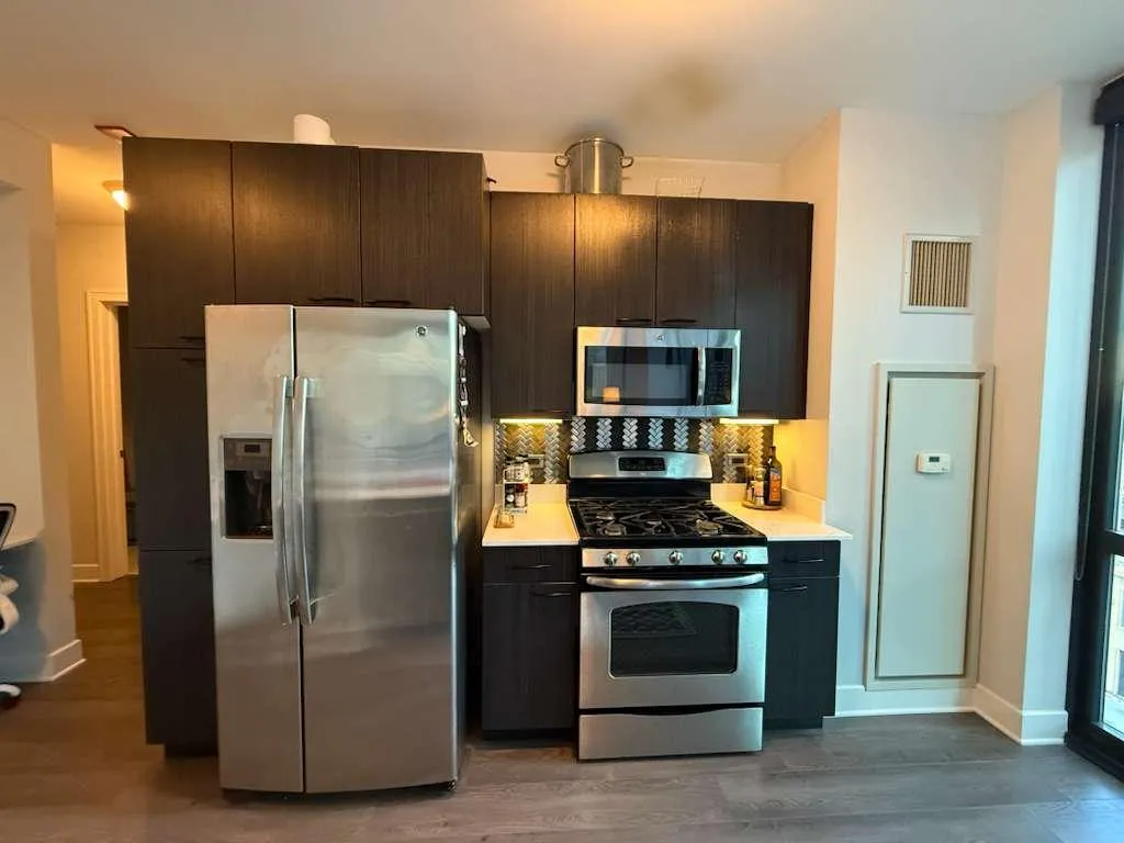 73 E Lake St   60601 60601-Chicago-IL