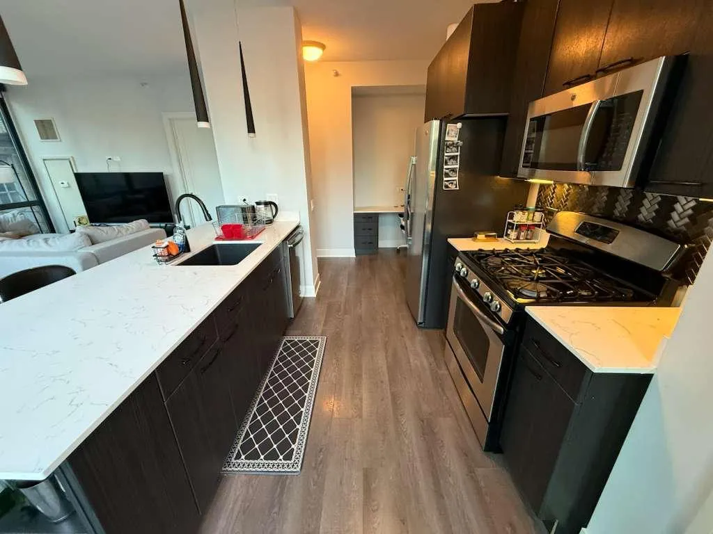 73 E Lake St   60601 60601-Chicago-IL