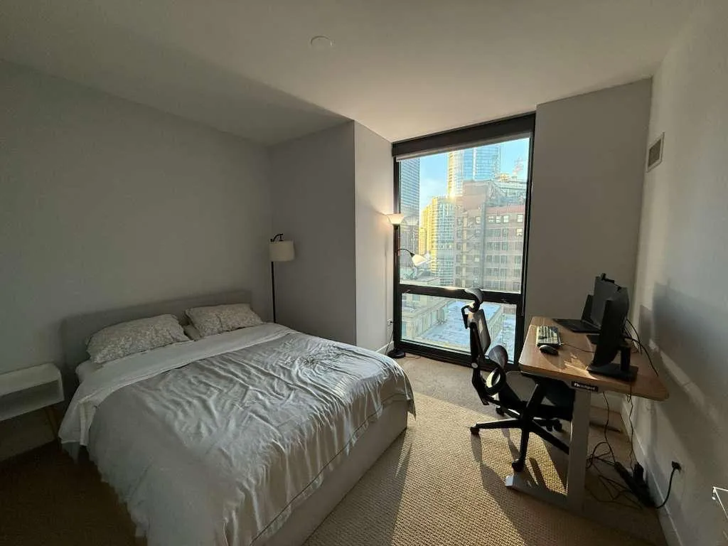 73 E Lake St   60601 60601-Chicago-IL