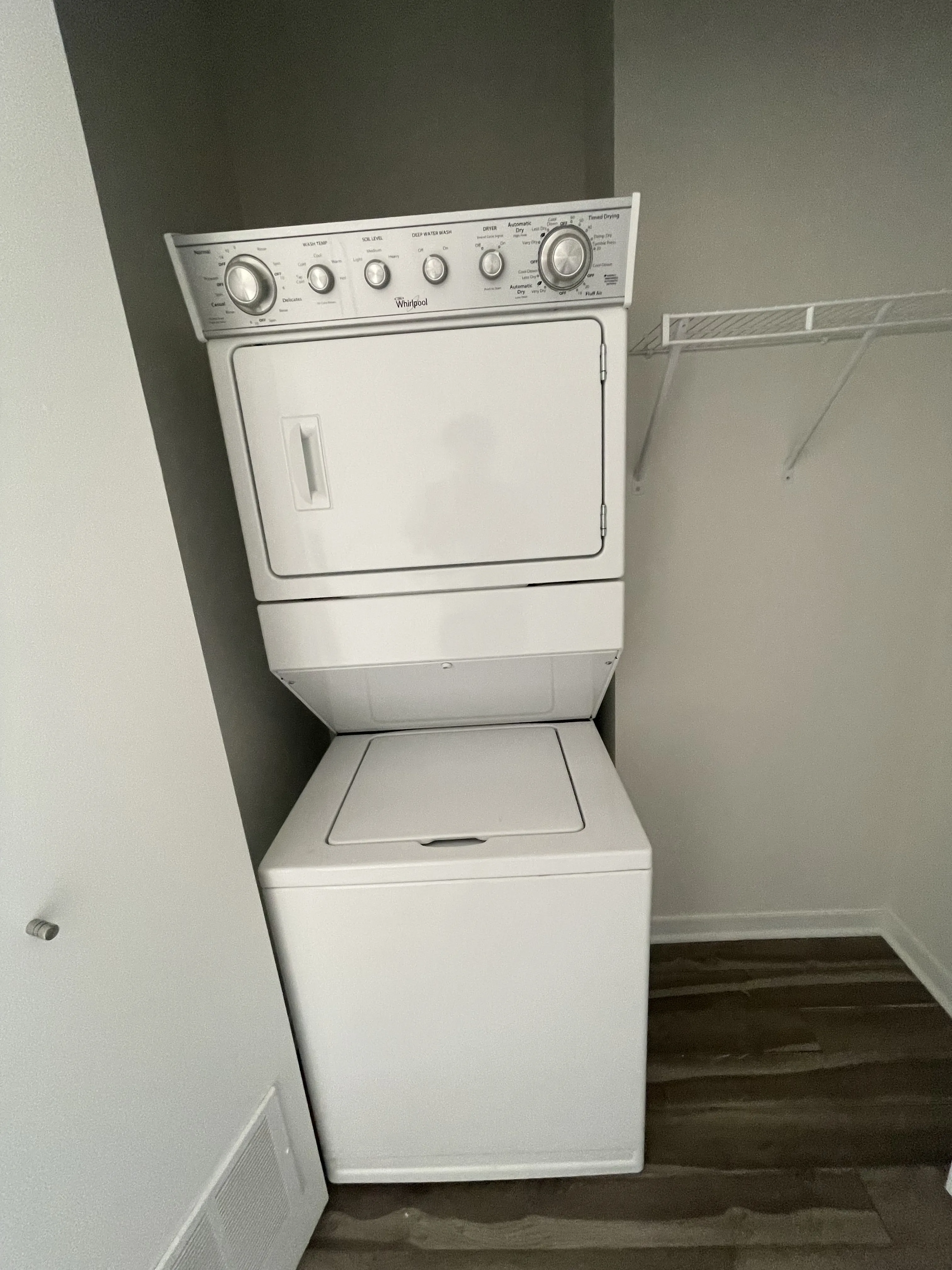 805 N La Salle Dr   60610 60610-unit#404-Chicago-IL