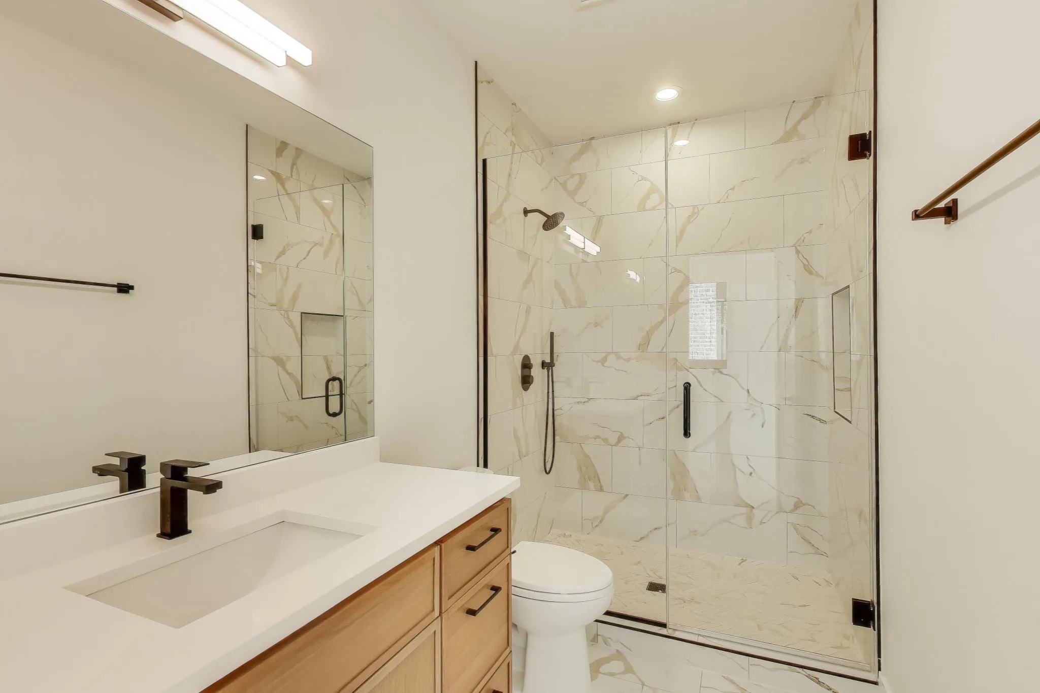 1619 W Lawrence Ave 60640 60640-unit#2-Chicago-IL