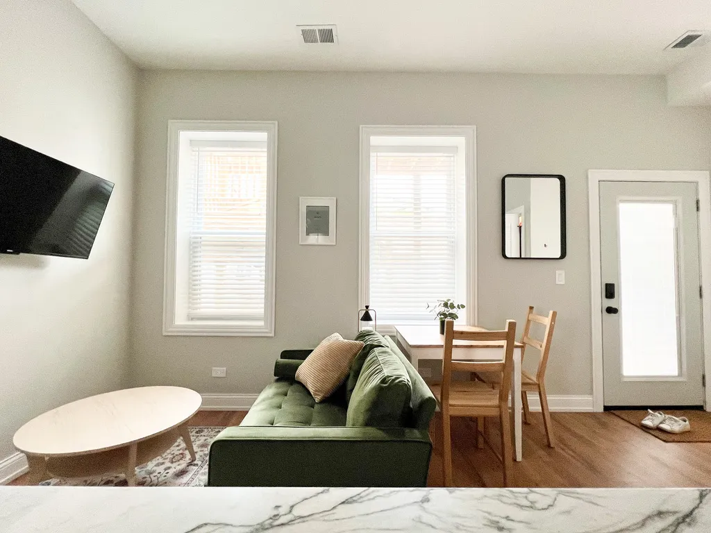 1728 N Wood St   60622 60622-unit#1R-Chicago-IL