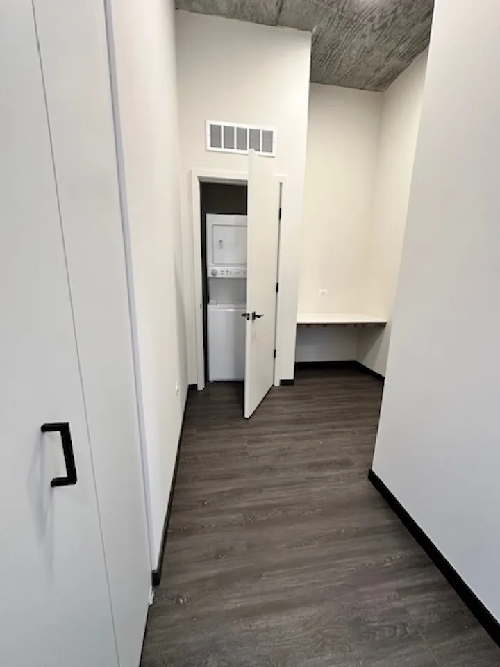 150 N Ashland Ave 60607 60607-unit#328-Chicago-IL