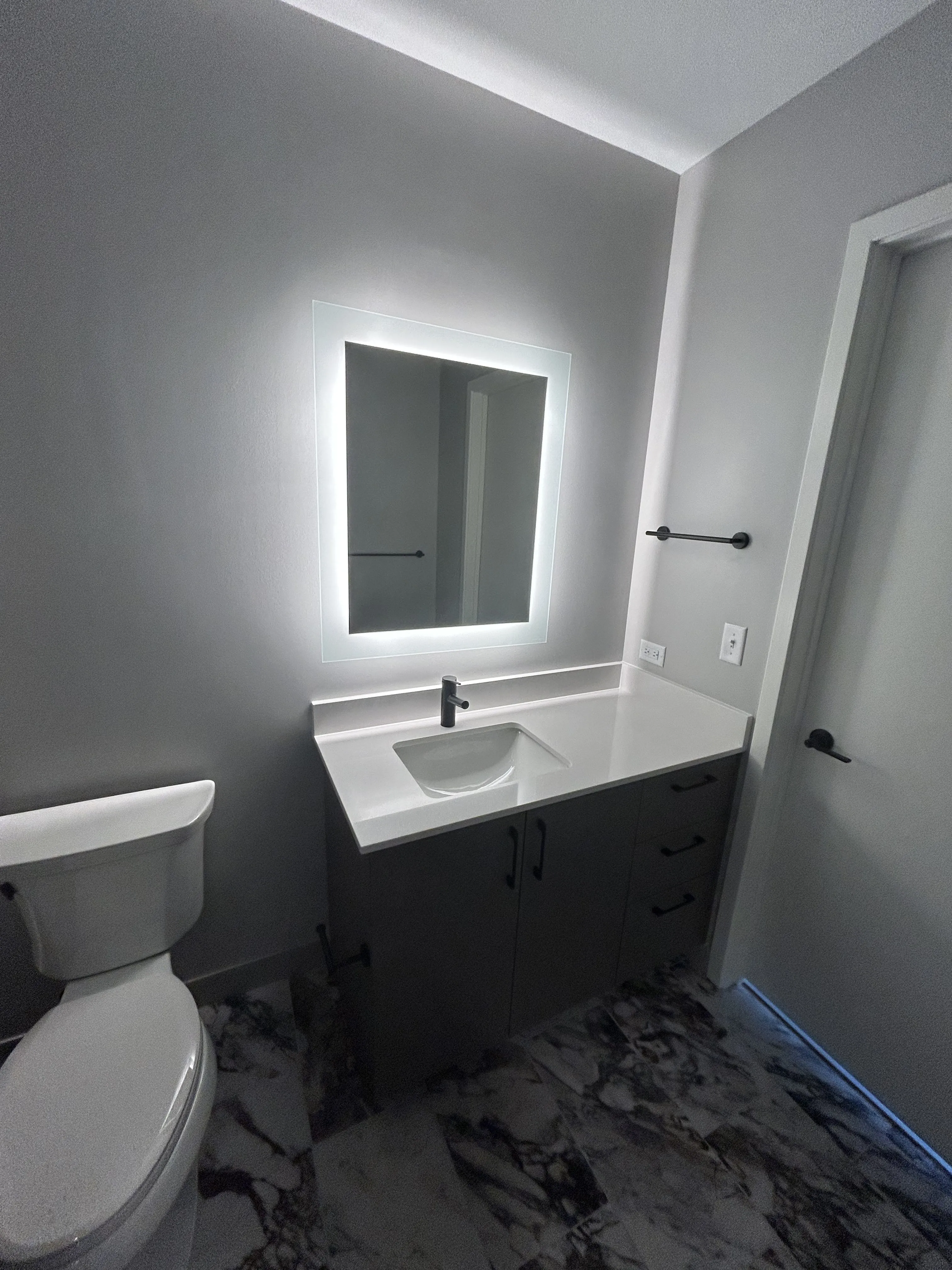 1101 W Van Buren St   60607 60607-Coppia-Chicago-IL