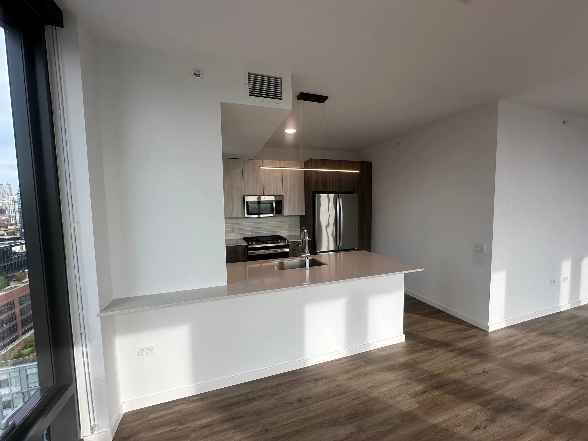 166 N Aberdeen St   60607 60607-unit#1604-Chicago-IL