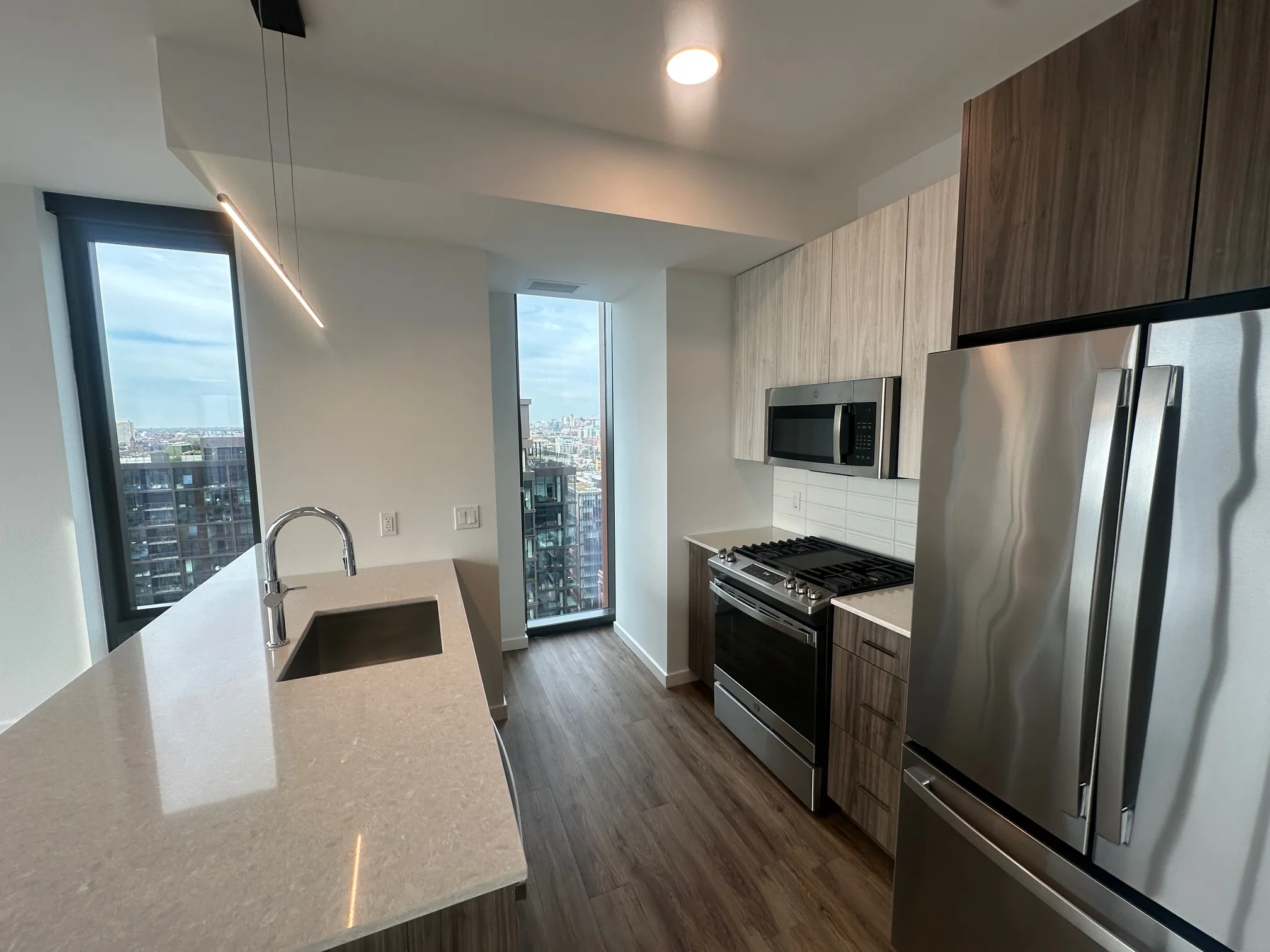 166 N Aberdeen St   60607 60607-unit#1604-Chicago-IL