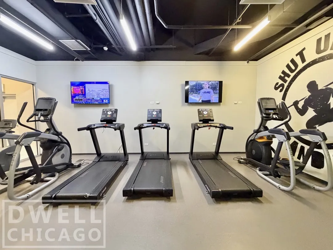 south east view from at 2555 N. Clark Apartments in Lincoln Park Chicago