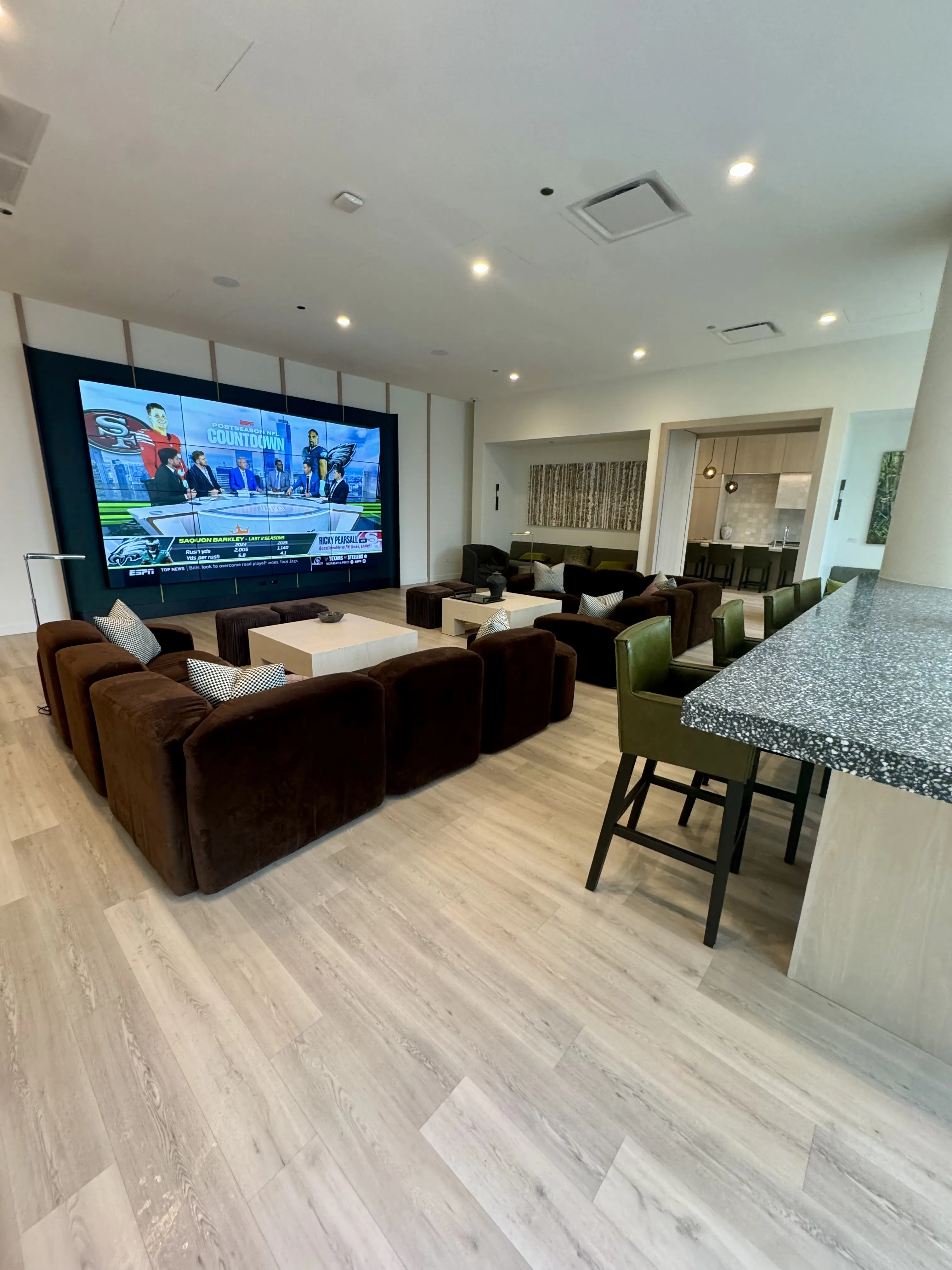 Michigan Ave 60605 60605-1000 M-unit#3203-Chicago-IL