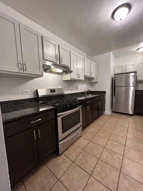 7502 N Hoyne Ave   60645 60645-unit#1-Chicago-IL