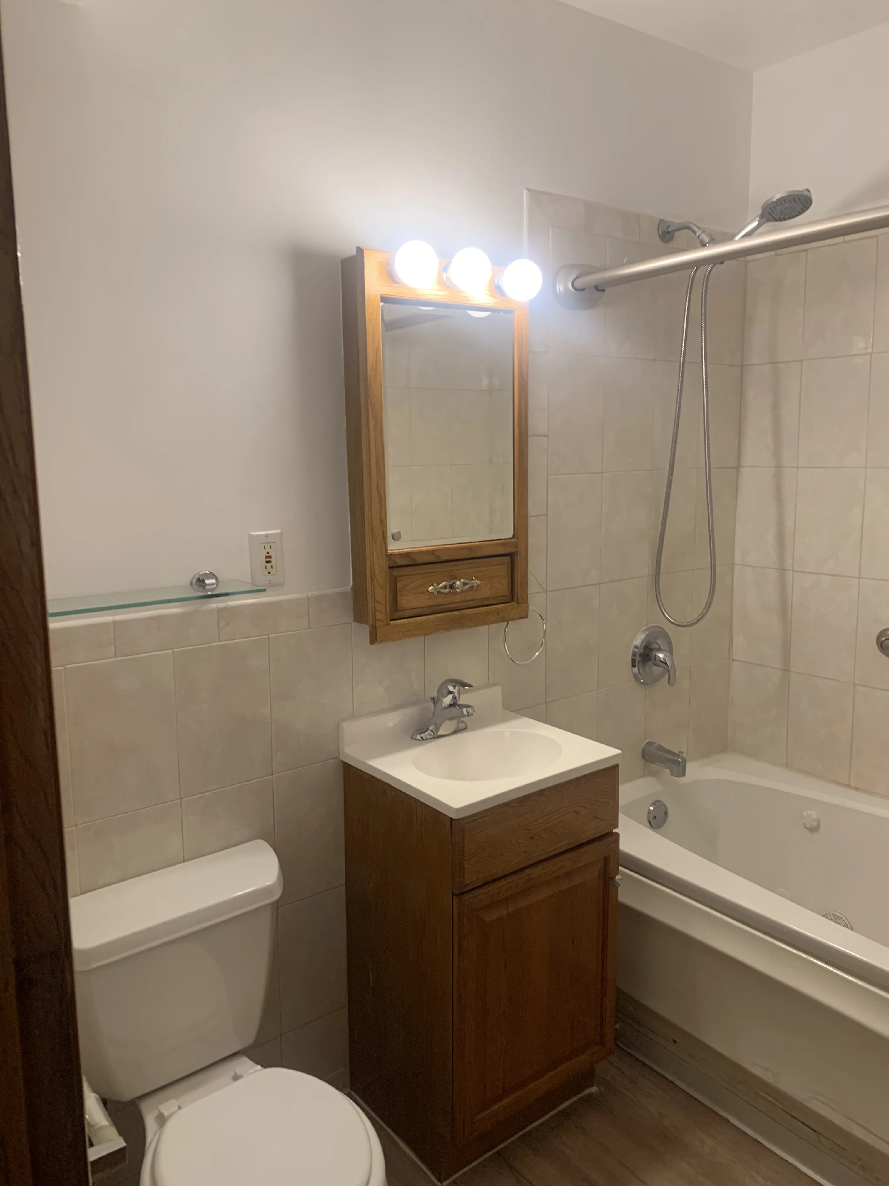 3417 W Evergreen Ave 60651-Evergreen Apartments-unit#2F-Chicago-IL