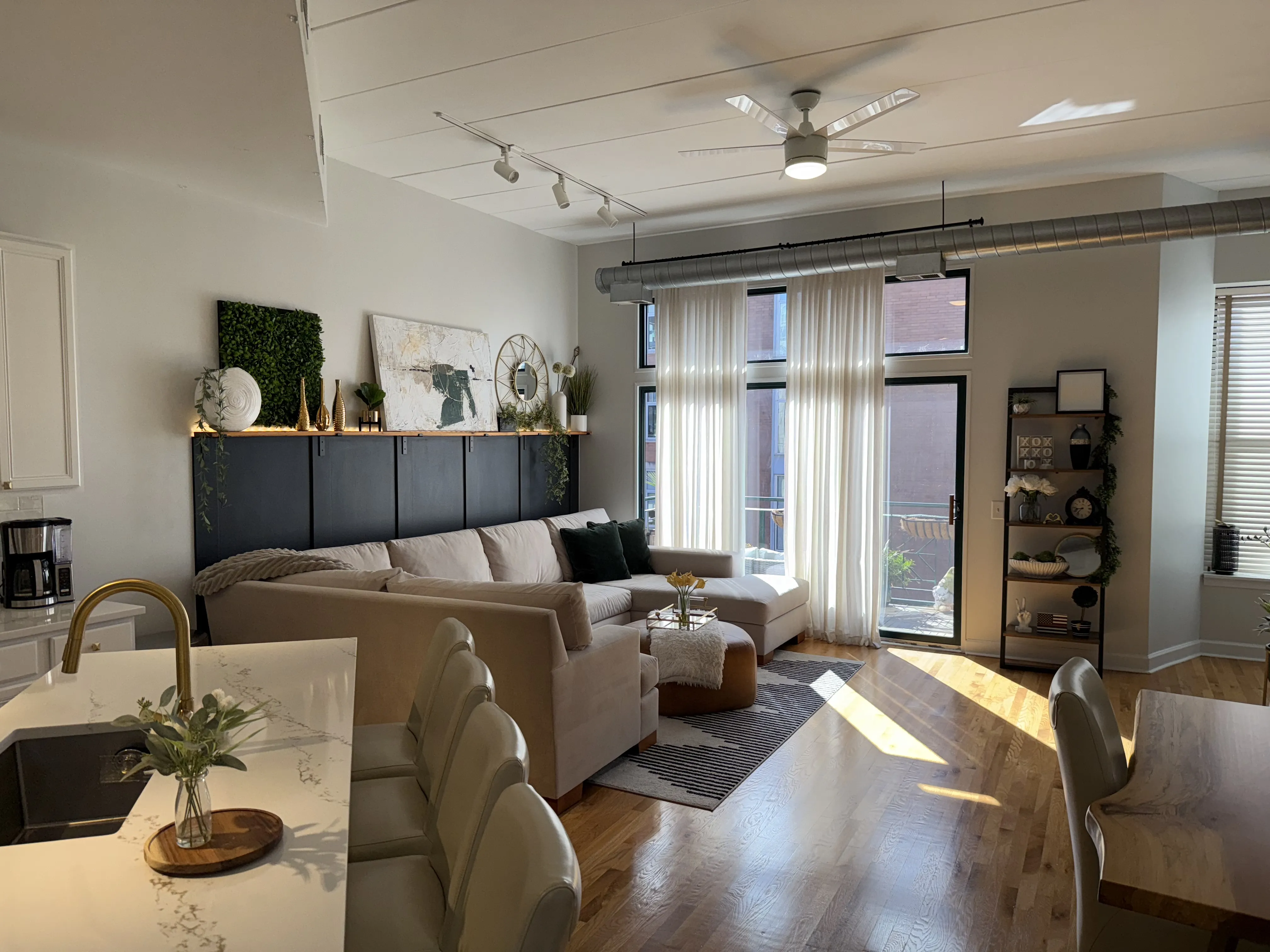 936 W Madison St   60607 60607-Chicago-IL