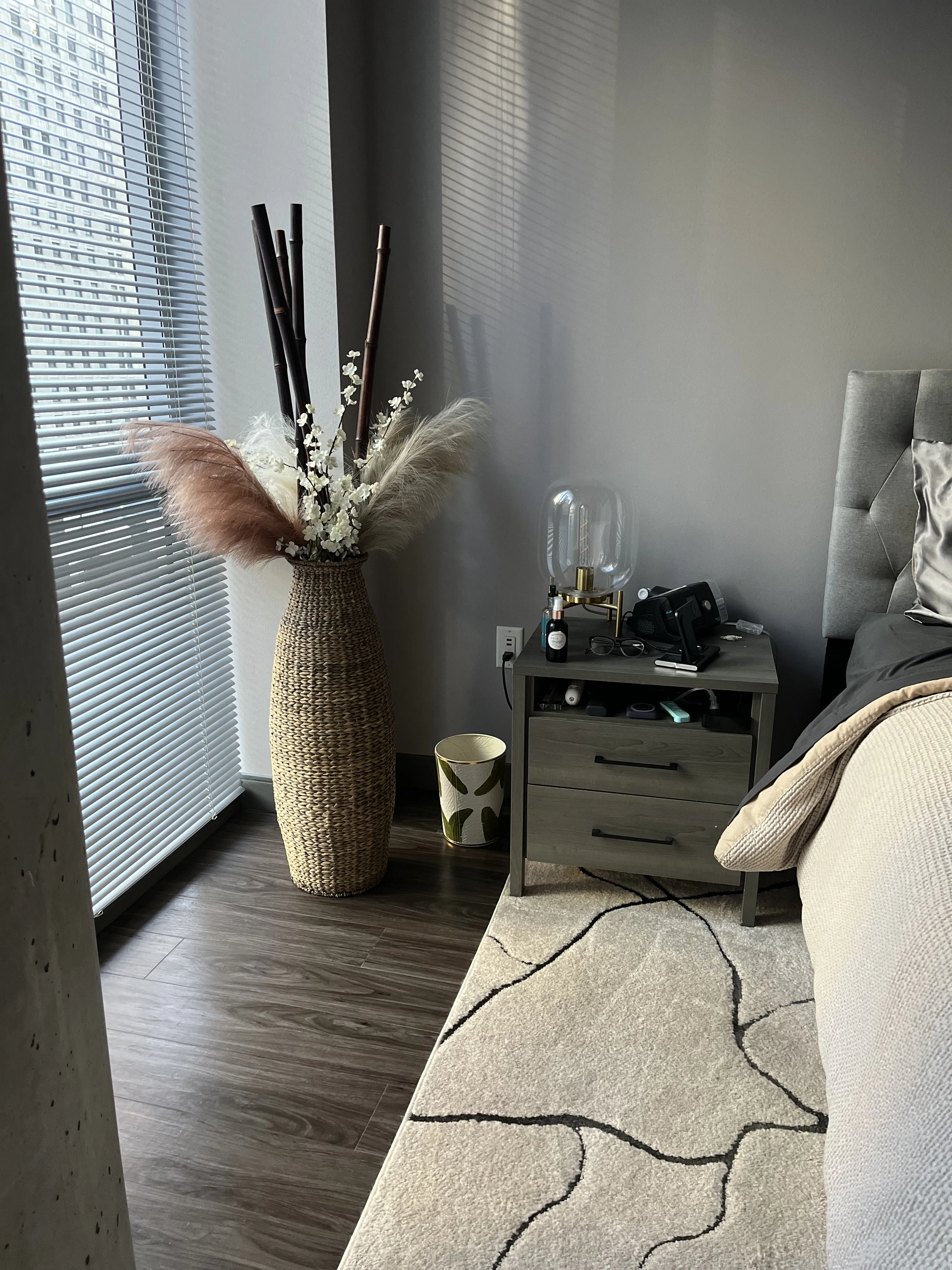 215 W Lake St 60606 60606-Chicago-IL