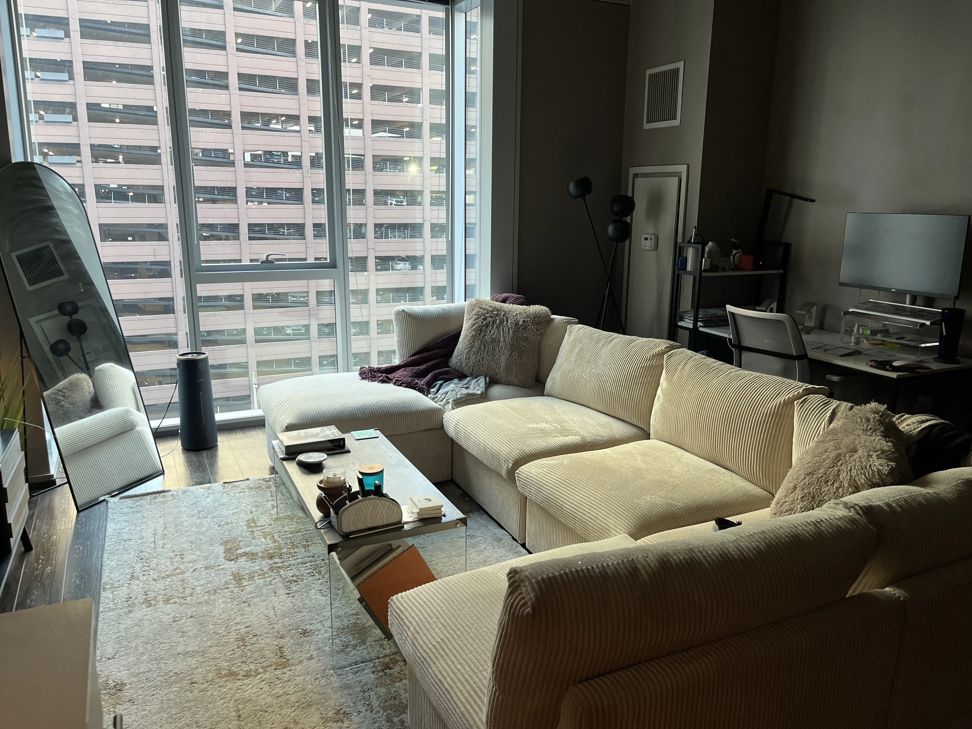 215 W Lake St 60606 60606-Chicago-IL