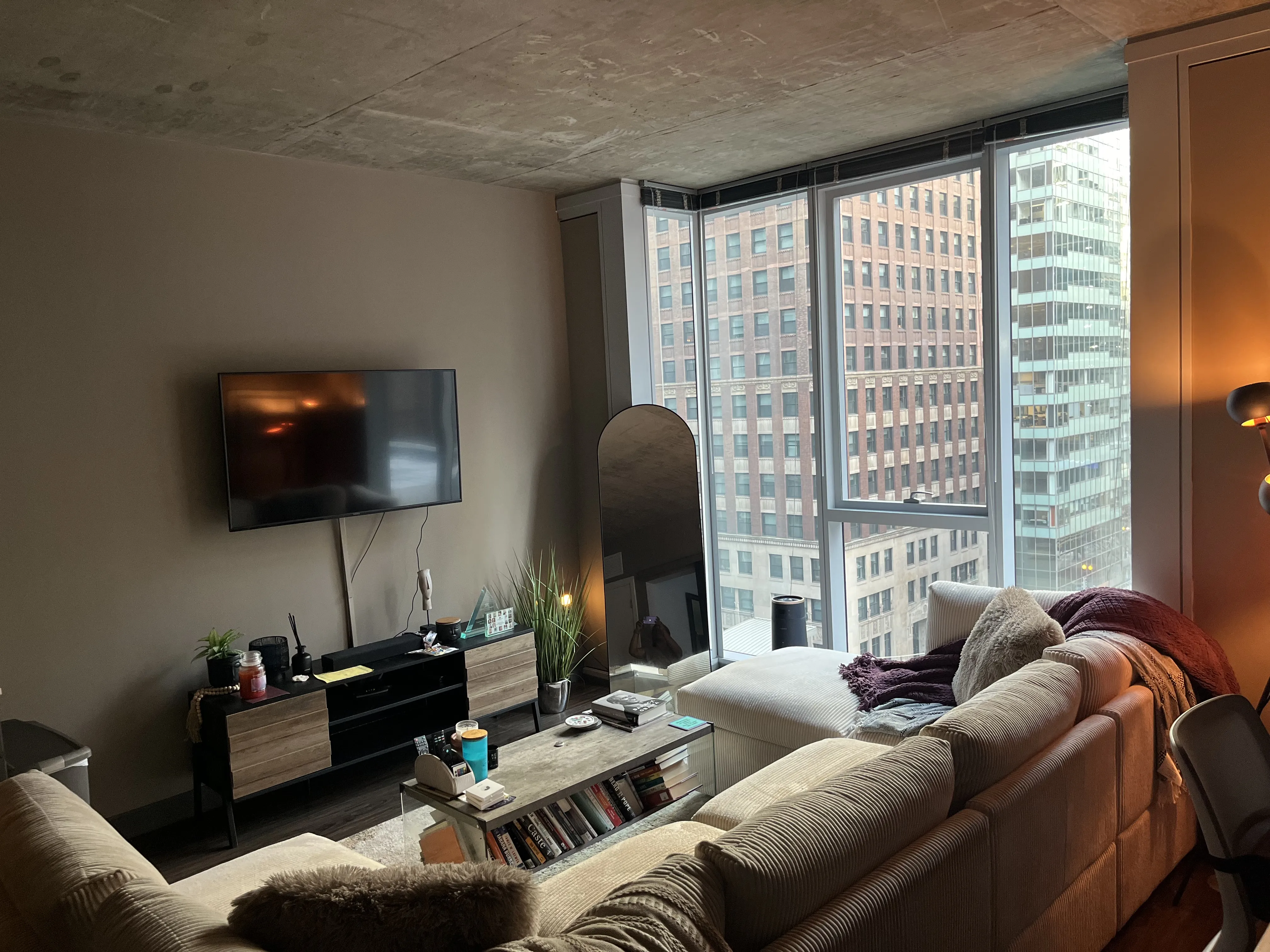 215 W Lake St 60606 60606-Chicago-IL