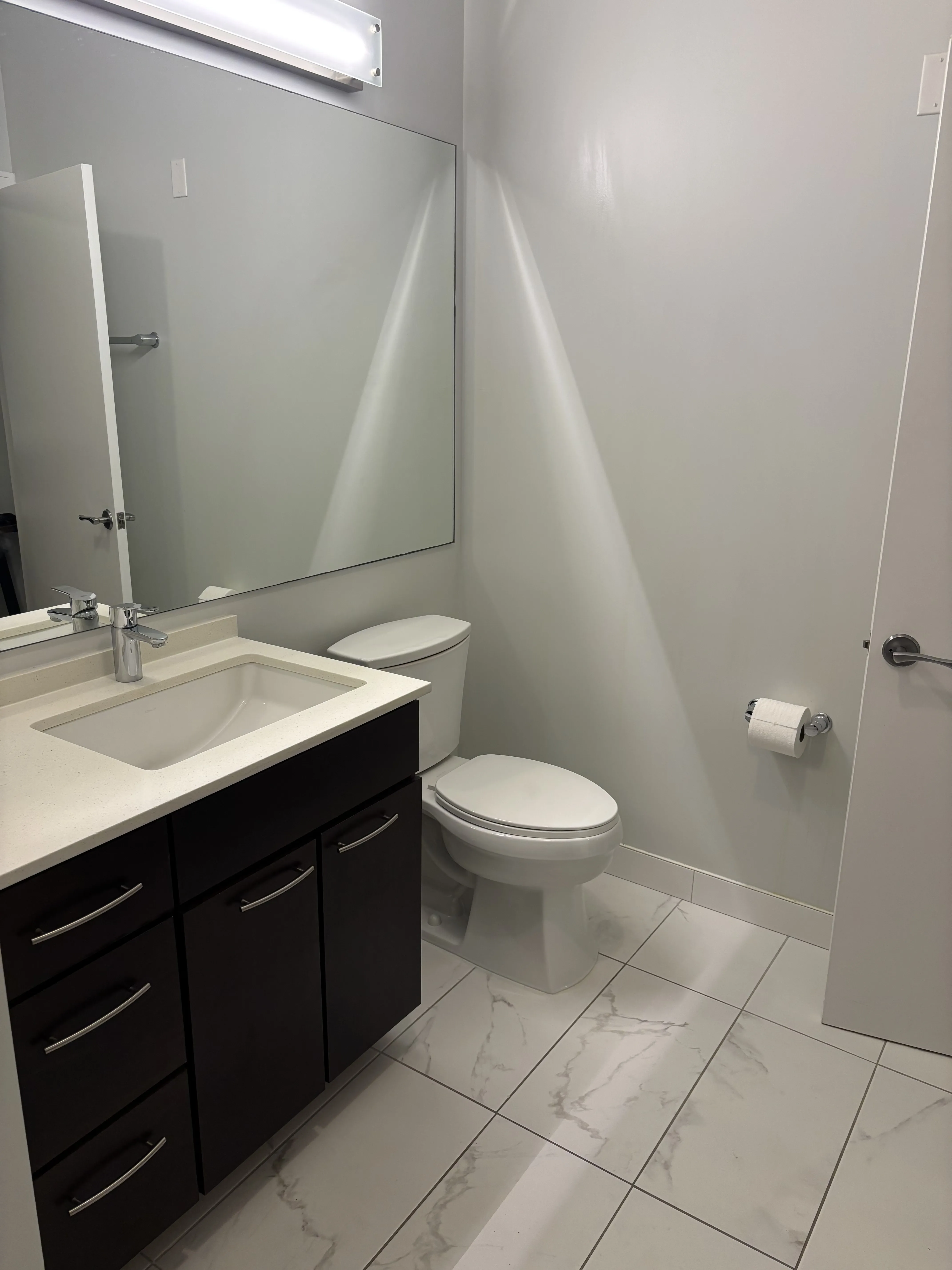 845 N State St   60611 60611-State and Chestnut-Chicago-IL