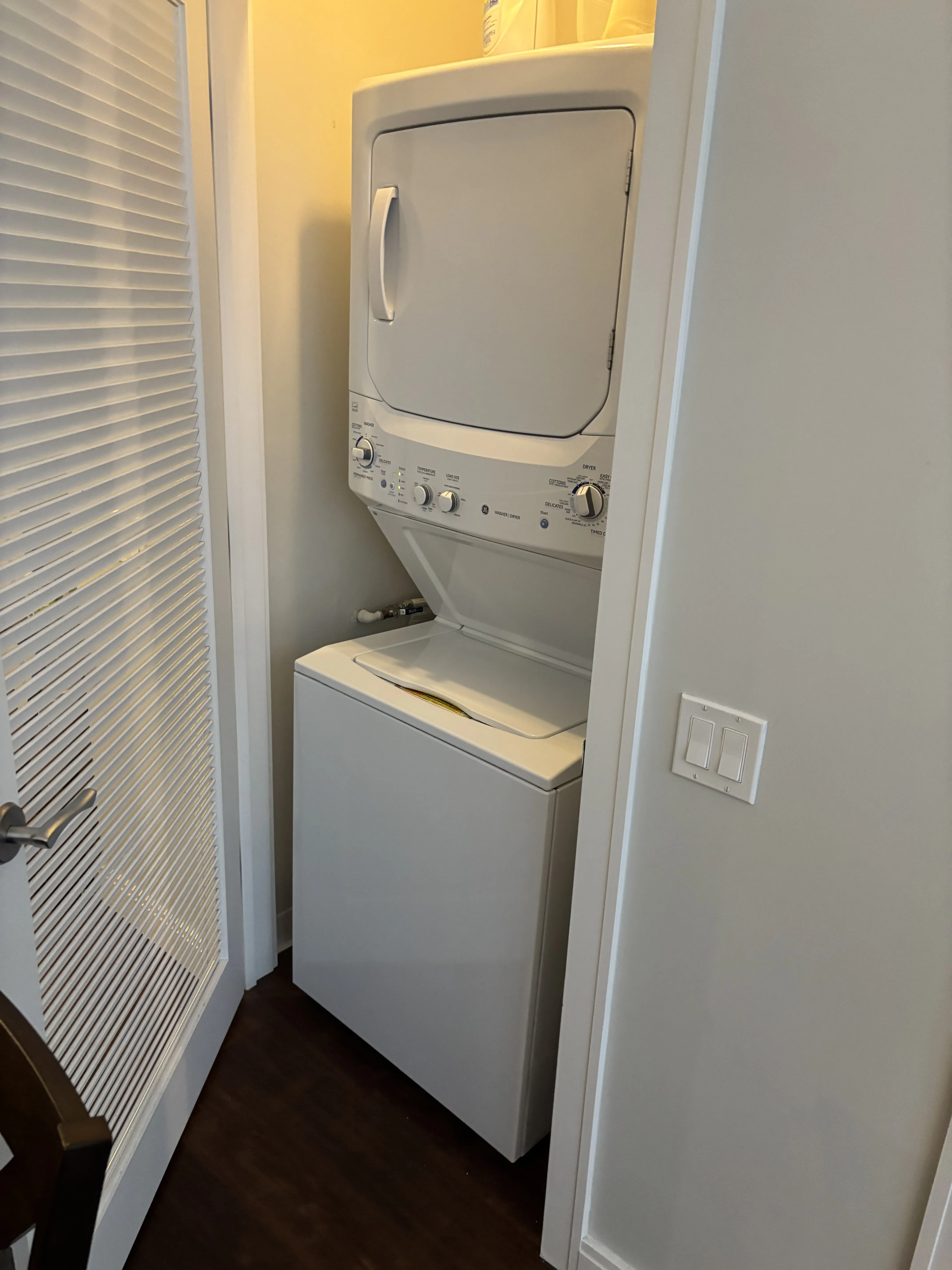 845 N State St   60611 60611-State and Chestnut-Chicago-IL