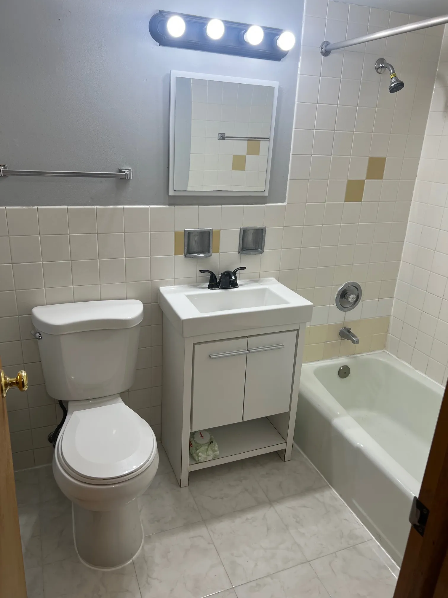 4703 W Addison St   60641 60641-unit#3-B-Chicago-IL