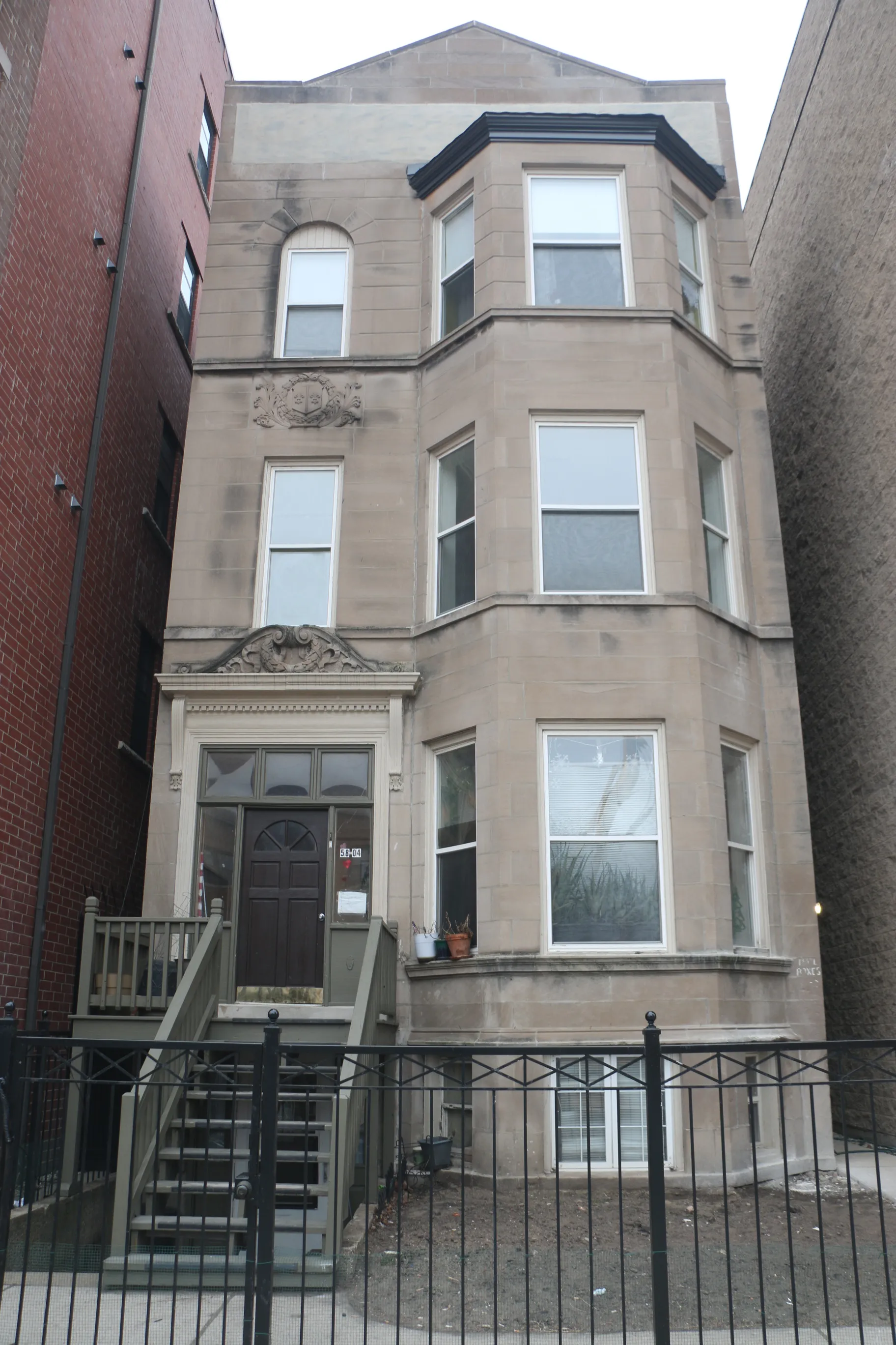 5804 N Broadway 60660 60660-unit#BSMT FRONT-Chicago-IL