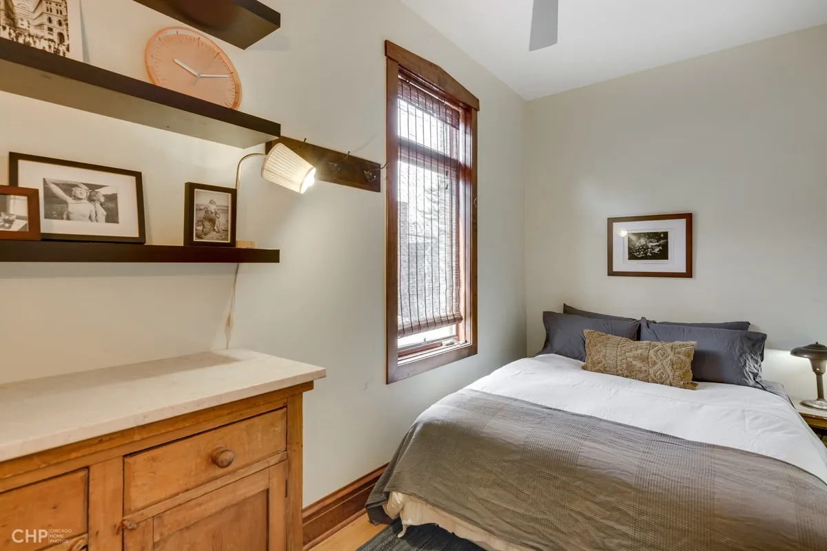 2048 W Charleston St   60647 60647-Chicago-IL