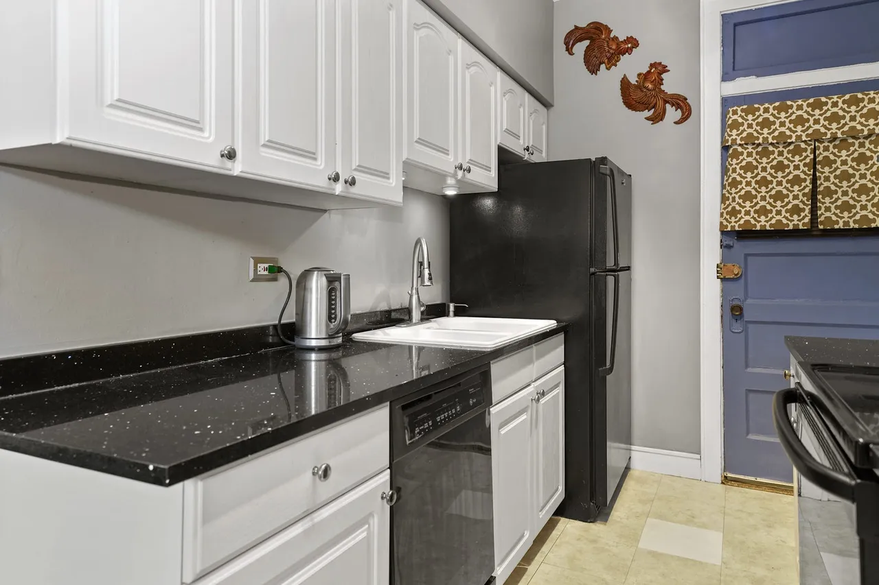 6251 N Sheridan Rd   60660 60660-unit#15-Chicago-IL